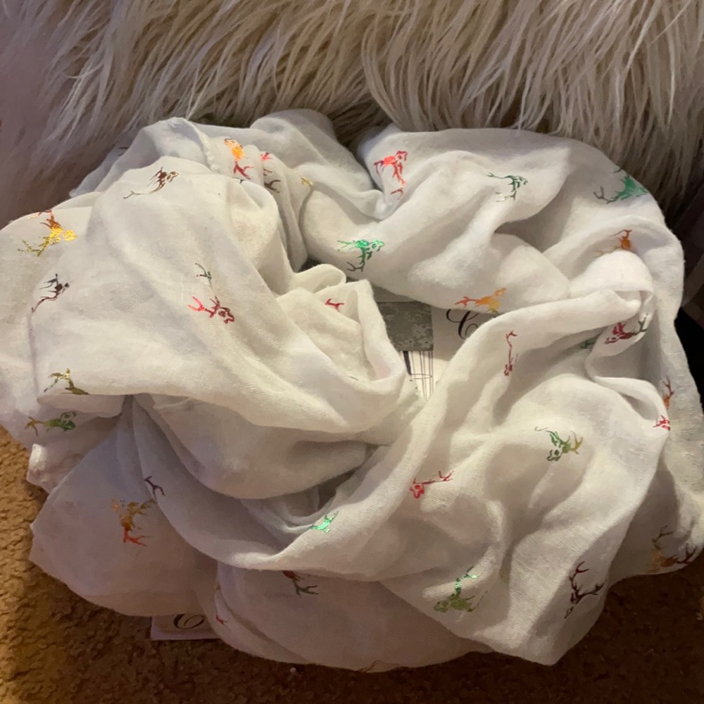 Vintage reindeer scarf 🧣